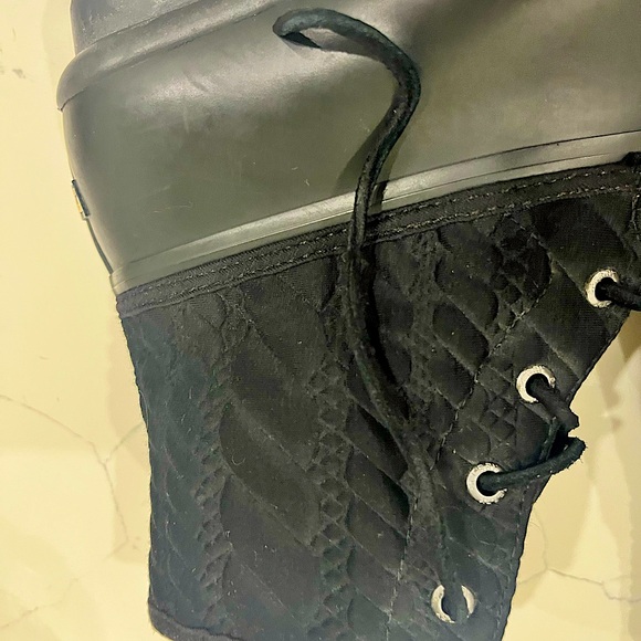 Speedy black on black waterproof salt
Water rain shoes - Picture 6 of 8